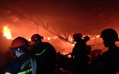 Cháy kho hàng ở 199 Minh Khai, Hà Nội