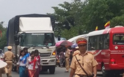 Đảm bảo ATGT cho hơn 13.000 người dự lễ Kiết Giới Sây Ma