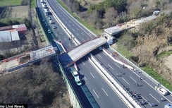 Italy: Sập cầu, ít nhất hai người tử vong