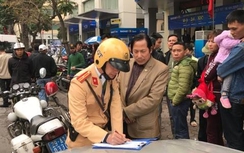 Bị xử lý vi phạm, thách cảnh sát "đốt hay thu xe cũng được"