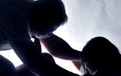 Vụ hai thanh niên thay nhau giao cấu với thiếu nữ 16 tuổi