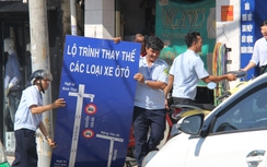 TP.HCM: Các quận ngoại thành dùng máy khoan, búa "giành lại vỉa hè"