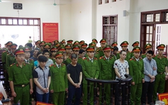 23 bị cáo đường dây mua bán trái phép 1.415 bánh heroin lĩnh án