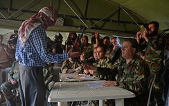 Quân Syria đẩy mạnh tấn công, 500 phiến quân buông súng đầu hàng