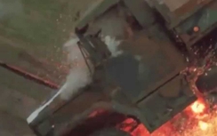 Lộ video Mỹ thử pháo ray điện từ ngoài thực địa