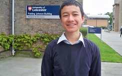 Thần đồng Toán học làm giảng viên đại học ở tuổi 14