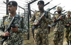 200 cảnh sát Ấn Độ nhập viện nghi do ngộ độc thực phẩm