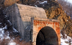 Na Uy xây hầm ngầm phòng tận thế, lưu thông tin toàn nhân loại