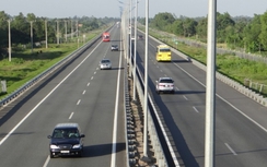 Thủ tướng: Tập trung đầu tư các công trình hưởng lợi cho nhiều người