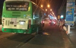 Xe buýt tuyến Mỹ Tho-Mỹ Thuận cán chết lơ xe