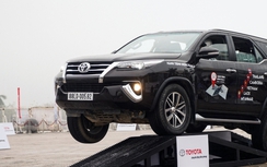 Toyota Fortuner tiếp tục là xe SUV 7 chỗ bán chạy nhất