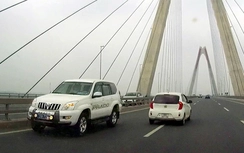 Tài xế khẳng định CSGT không cho đi ngược chiều cầu Nhật Tân