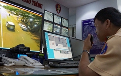 Hà Nội: Phạt nguội 10 xe biển xanh, 3 xe biển đỏ