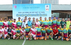 Dàn diễn viên "Người phán xử" đá bóng gây quỹ từ thiện