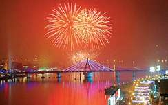 Lễ hội pháo hoa Đà Nẵng nóng từng giờ