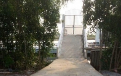 Ngủ không khóa cửa, Chủ tịch huyện bị trộm khoắng đi nhiều tài sản