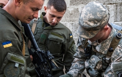 Mỹ xác nhận sẽ hủy bỏ viện trợ quân sự miễn phí cho Ukraine