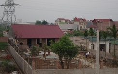 Nhiều cán bộ bị phê bình vì đất đai đã nghỉ hưu, lên chức