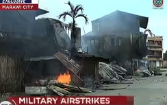 Video: Máy bay của Không quân Philippines bắn tên lửa ở Marawi