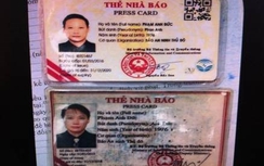 Rút 2 thẻ nhà báo giả xin bỏ qua vi phạm giao thông