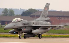 Máy bay NATO cố lại gần máy bay của Bộ trưởng QP Nga
