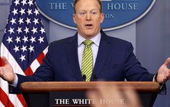 Cựu thư ký của Trump bị tố cáo "biển thủ" chiếc tủ lạnh mini