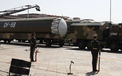 Trung Quốc phô diễn sức mạnh quân sự trong duyệt binh