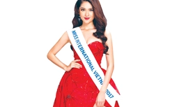 Á hậu Thùy Dung:Từng stress khi luyện thi Hoa hậu Quốc tế