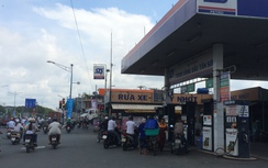 Kiốt và 3 cây xăng trên đường Trường Chinh phớt lờ lệnh giải tỏa?