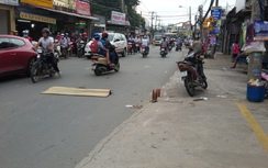 TP.HCM: Ngã xuống đường, người đàn ông bị xe ben cán tử vong