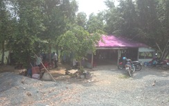 Giận con nghiện rượu, mẹ tẩm xăng lên người đốt tự tử