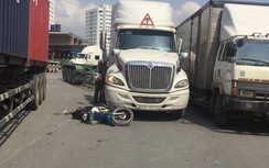 Va chạm với xe container, 2 vợ chồng già nhập viện