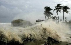 Tin mới về bão số 10: Tiến sát Nghệ An-Quảng Trị, giật cấp 15
