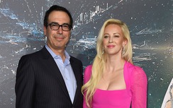 Bộ trưởng Mỹ từng hỏi mượn máy bay quân sự đi hưởng trăng mật