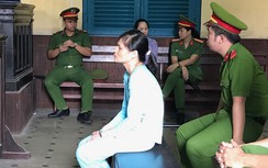 Người đàn bà giết bạn tình đồng tính khăng khăng chối tội trước tòa