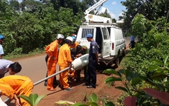 Đứng vệ sinh bên đường, thanh niên bị điện giật tử vong