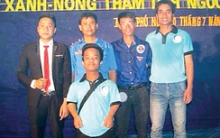 “Sinh viên tí hon” từ chối học bổng khuyết tật để làm người thường