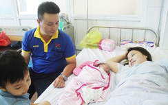 Hy hữu: Chồng đỡ đẻ cho vợ ngay trên taxi