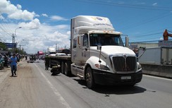 Xe ôm va chạm với container, nữ hành khách tử vong tại chỗ