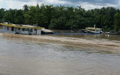 Sau va chạm sà lan 1.300 tấn bị chìm trên kênh Chợ Gạo