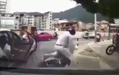 Video: Những pha mở cửa xe gây tai nạn chết người