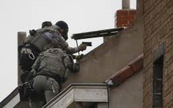 Cảnh sát đột kích khách sạn, bắt gọn 6 đối tượng truy nã