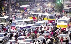 Giao thông Hà Nội vì sao chưa hết tắc?