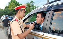 Cách nào ngăn người vi phạm bỏ GPLX, trốn nộp phạt?