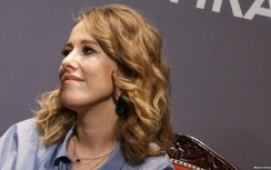 Paris Hilton Nga thách thức ông Putin trong cuộc bầu cử tổng thống