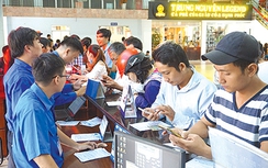 Dễ dàng mua vé tàu Tết 2018 qua mạng