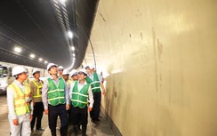 Đảm bảo an toàn, tiếp tục theo dõi vết nứt hầm Hải Vân