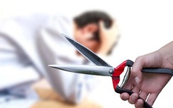 Ghen, nửa đêm vợ cắt "của quý" của chồng phải khâu 10 mũi