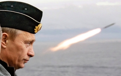 Video: Cảnh quân đội Nga bắn 4 tên lửa theo lệnh ông Putin