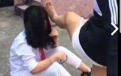 Hà Nội: Thiếu nữ túm tóc, tung cước vào mặt bạn gây phẫn nộ